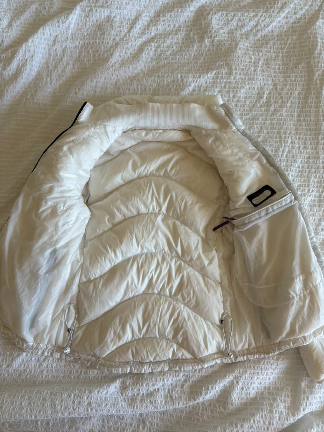 Lululemon White Puffer Jacket - photo 4