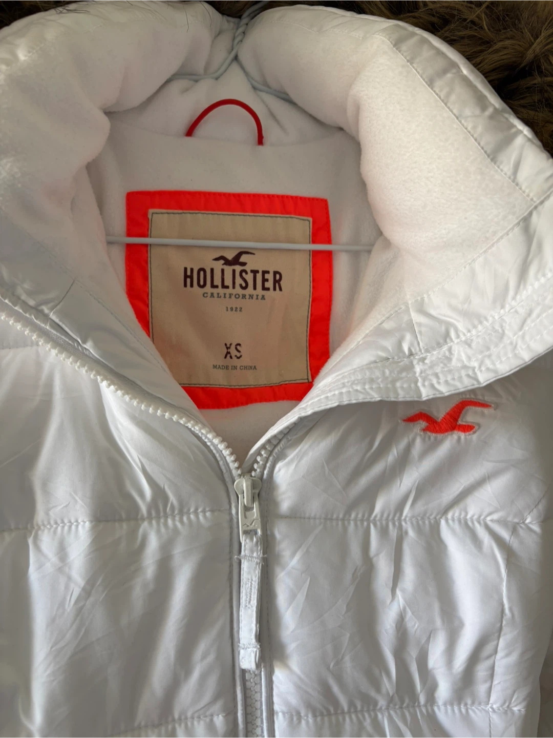 Y2K Hollister White Puffer Jacket - photo 4