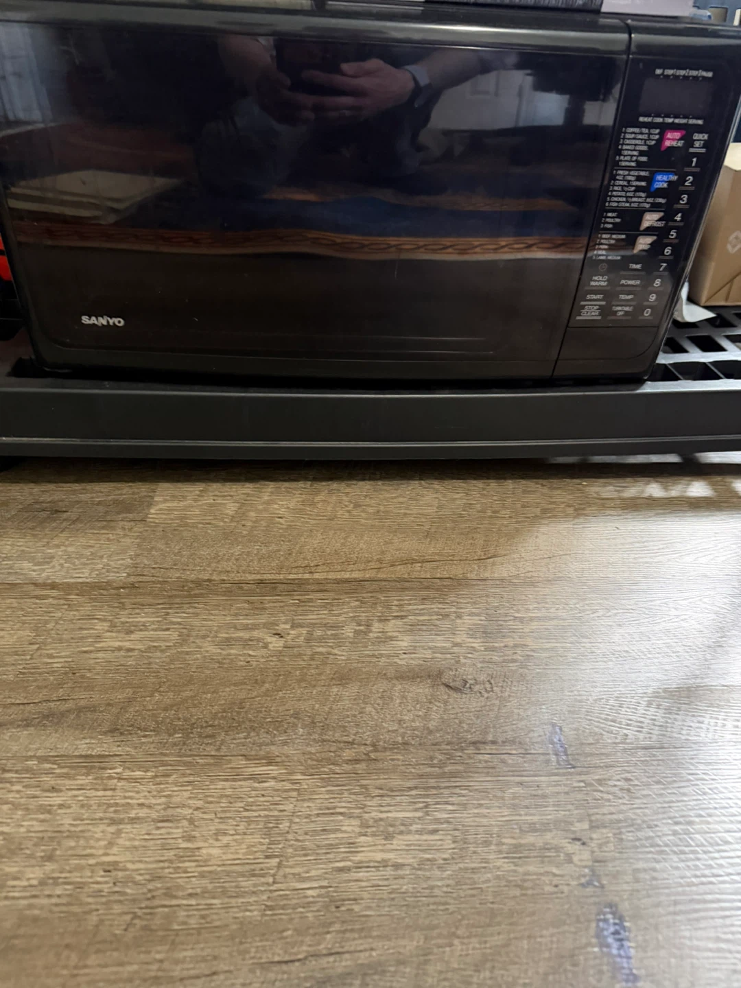 Sanyo Microwave Oven - photo 4