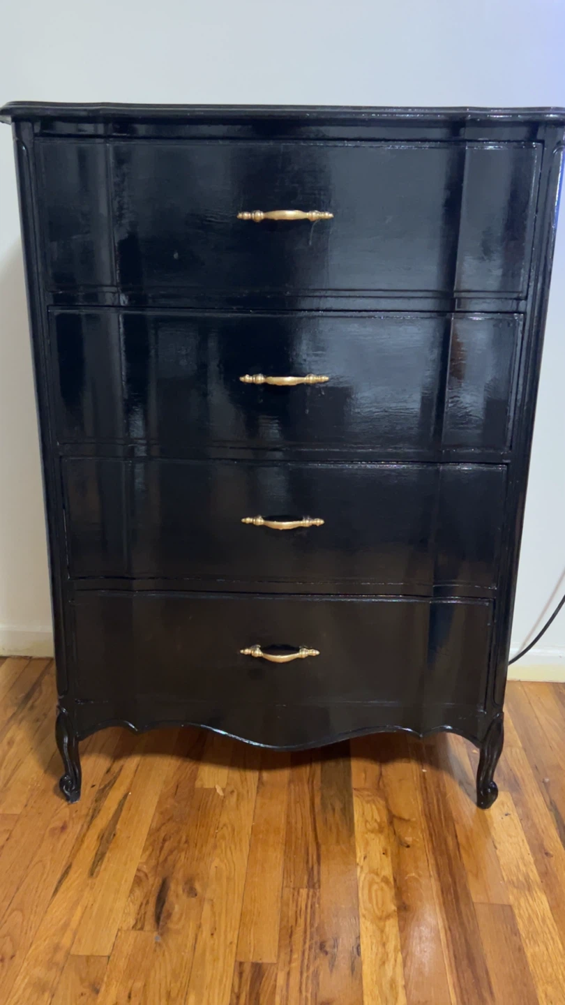 French antique Four-Drawer Dresser