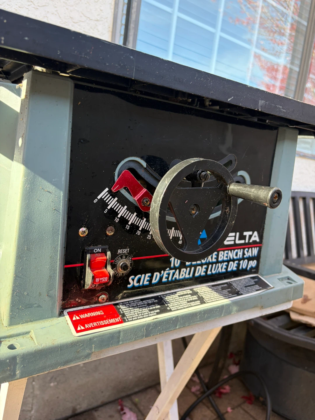 Delta 10-Inch Deluxe Bench Saw 36-540C - photo 5