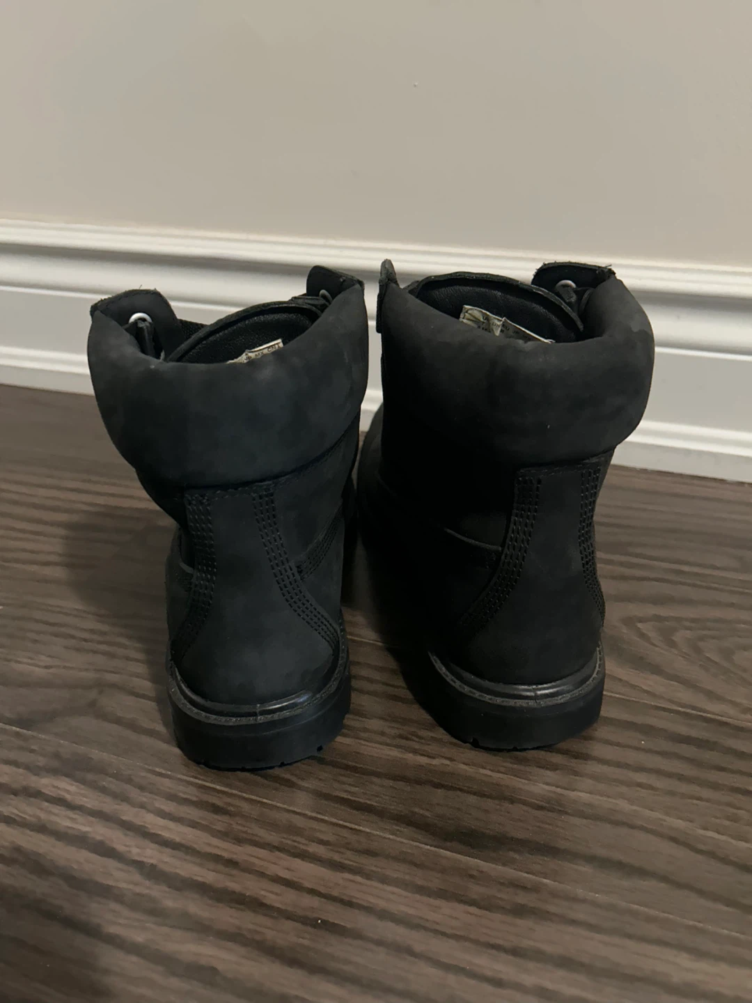 Timberland women’s Size 7 black leather waterproof boots - photo 5