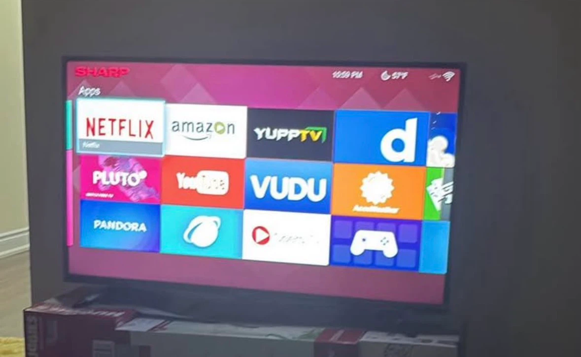 Sharp 43-inch 1080p DLED Smart TV LC-43Q3000U - photo 2