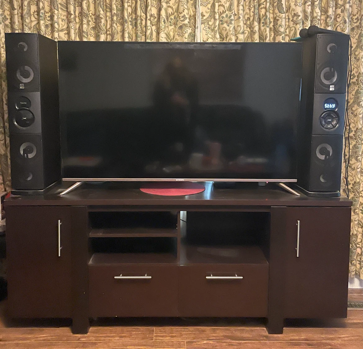 Tv stand