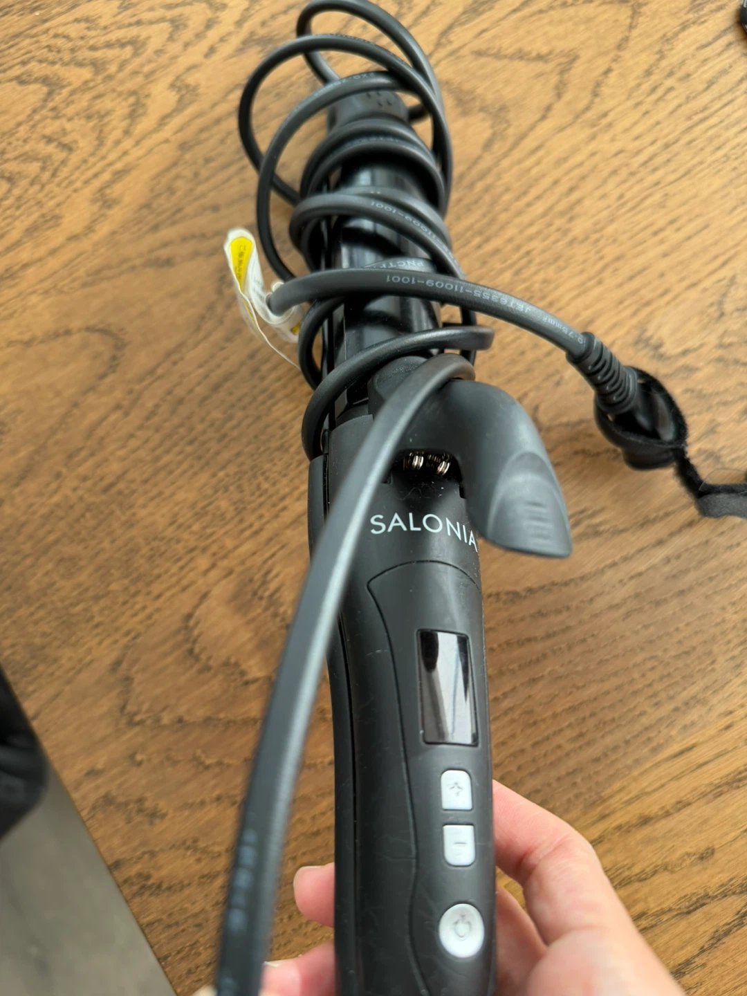 Japan bought Salonia Black Hair Straightener