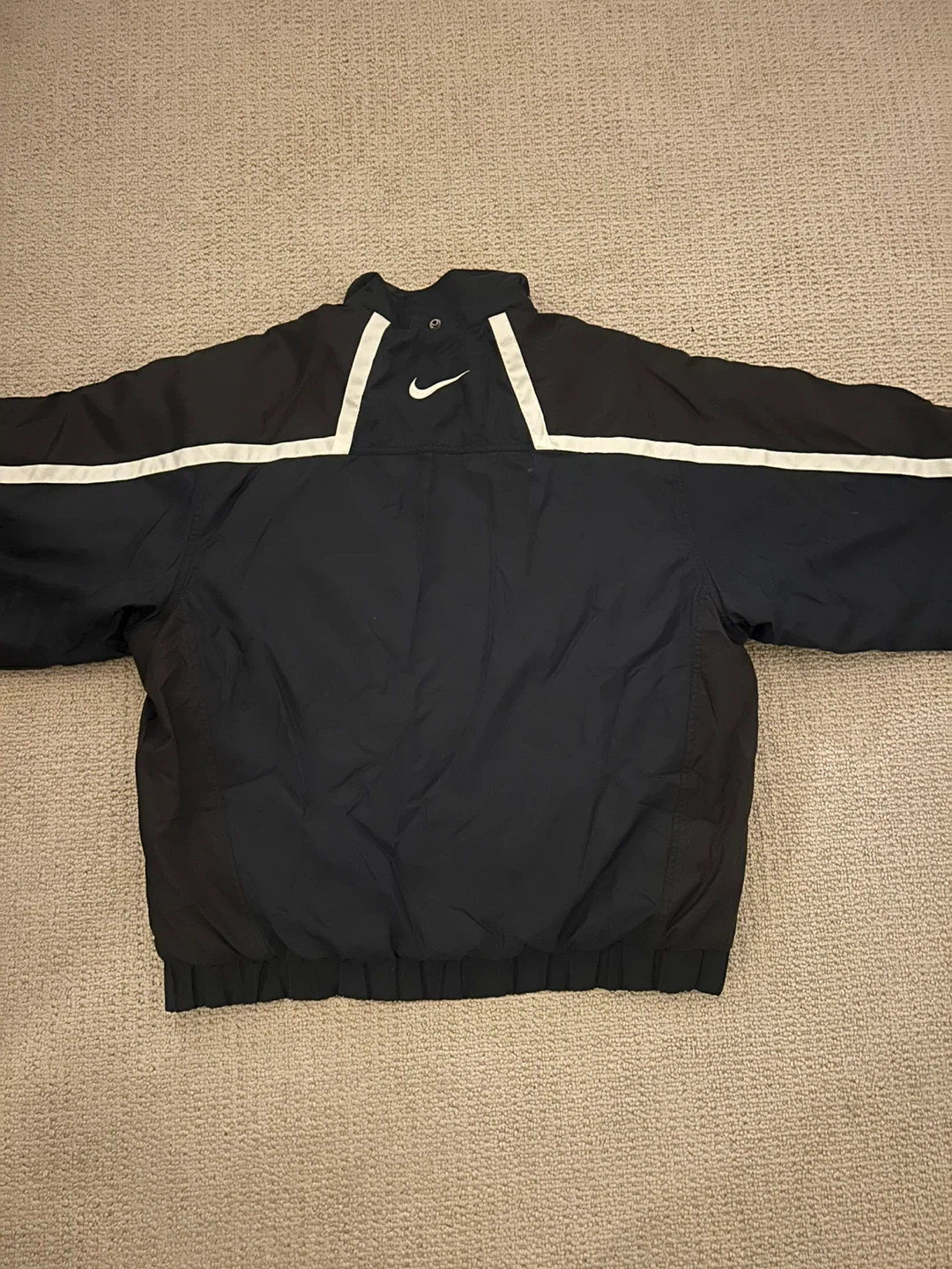 Medium Nike Black and White Jacket - photo 3