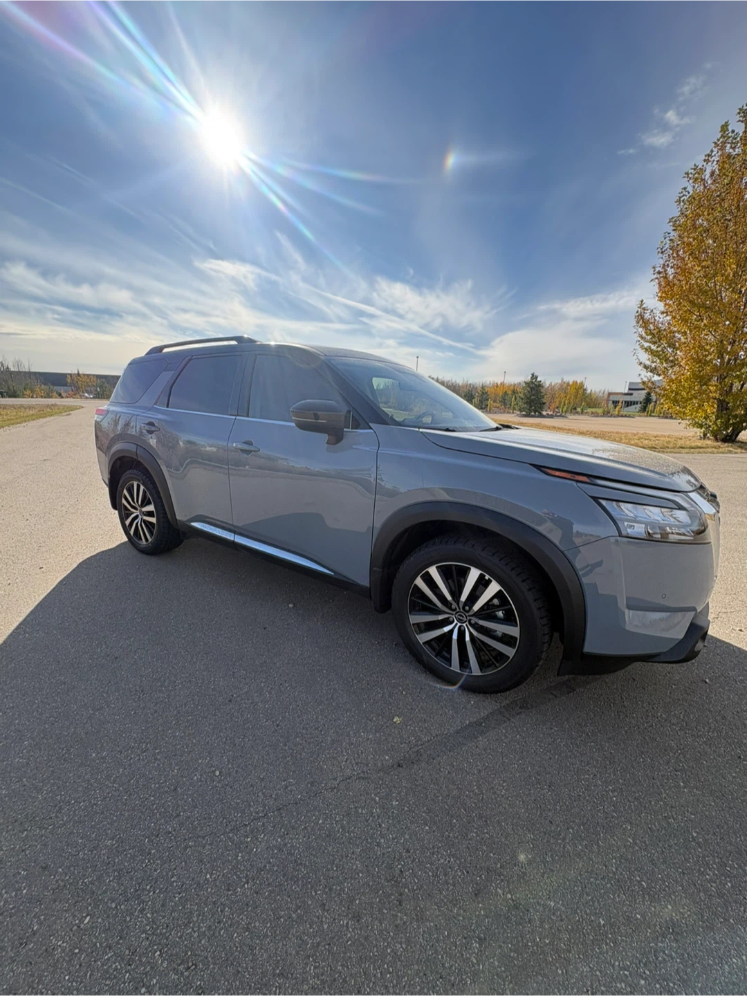 Nissan Pathfinder SUV - photo 2