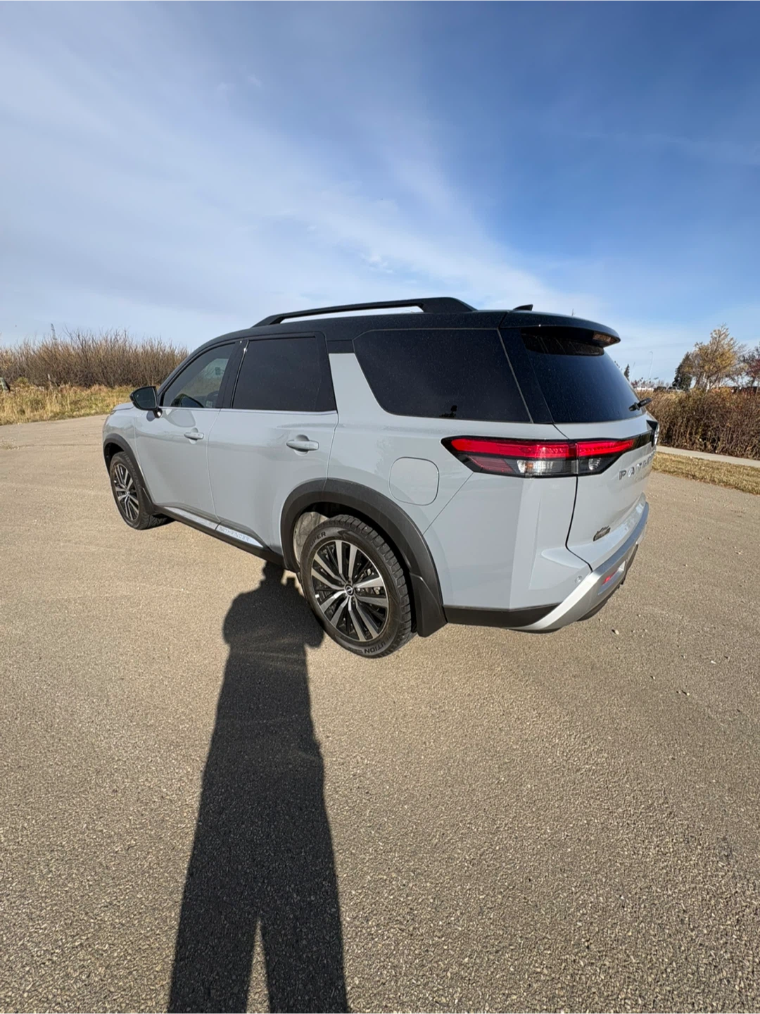 Nissan Pathfinder SUV - photo 4