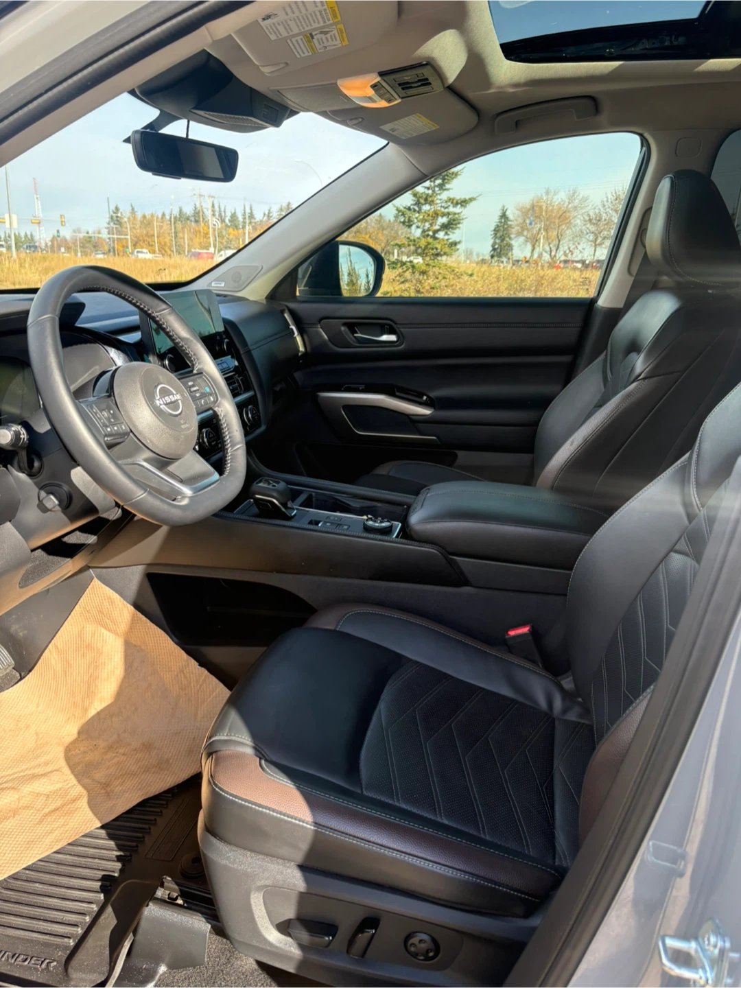 Nissan Pathfinder SUV - photo 5