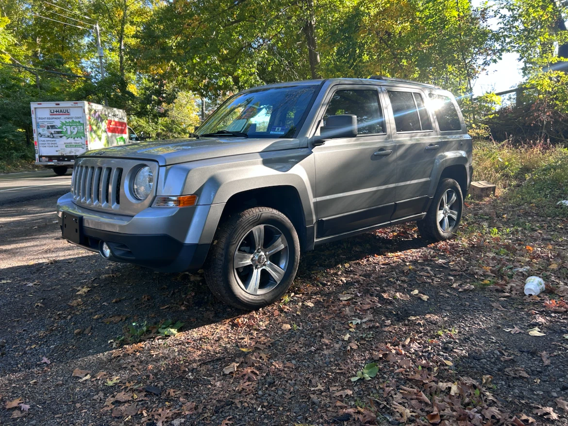 Jeep Patriot SUV - photo 2