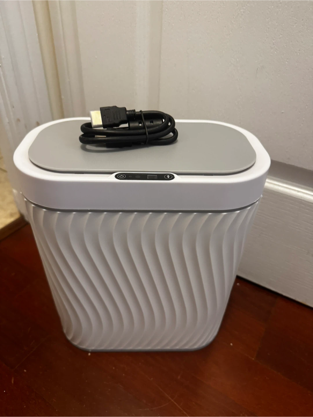 Automatic sensor garbage bin