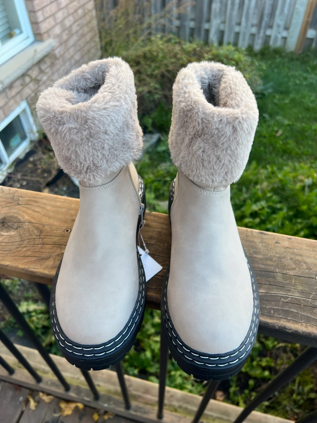 BNWT Ladies Fashion Boots Size 7