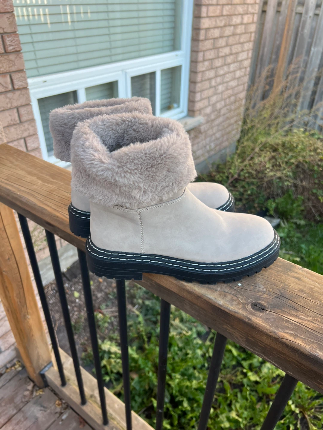 BNWT Ladies Fashion Boots Size 7 - photo 2