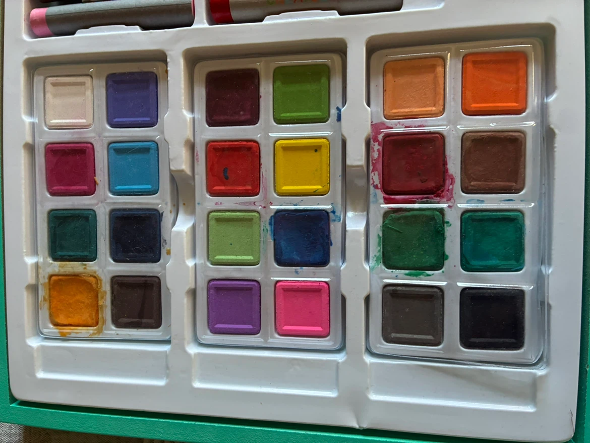 Creatology Art supplies Watercolour Paints Oil Pastels case - photo 3