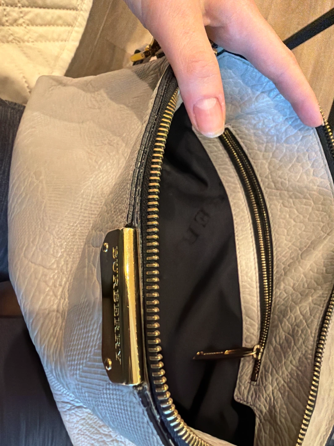 Burberry Leather Crossbody Bag - photo 3