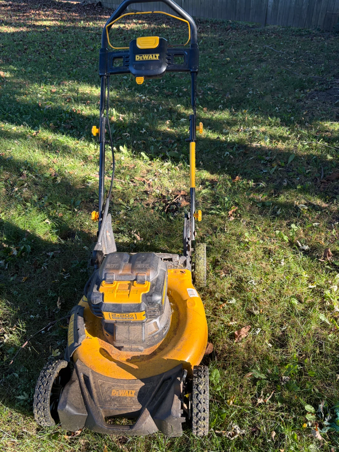 DeWalt 20V Max Cordless Lawn Mower - photo 2