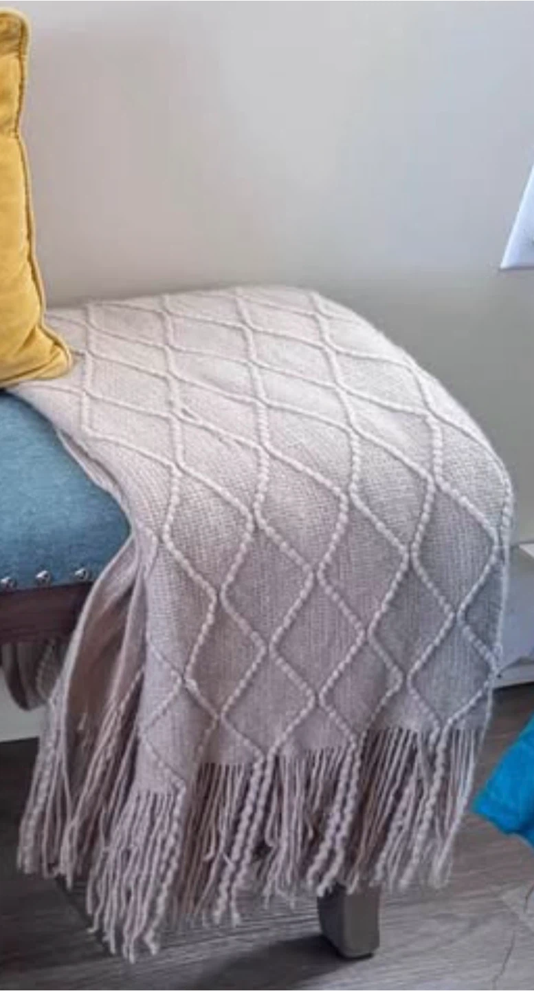 New Beige Diamond Pattern Knit Throw Blanket with Fringe