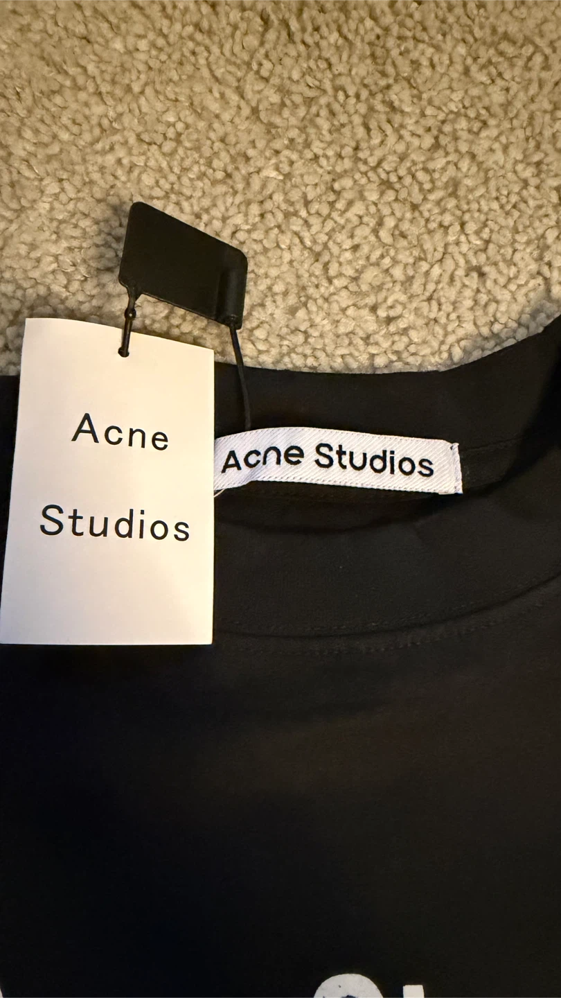 Acne Studios Longsleeve - photo 2