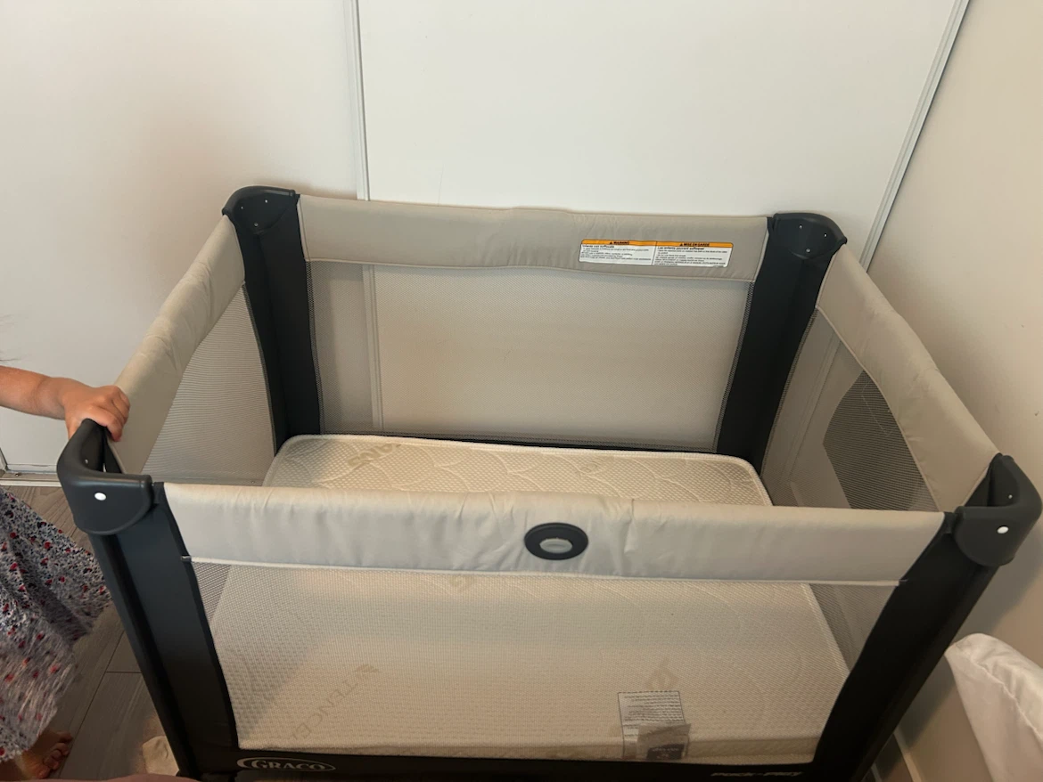 Graco playpen - photo 2