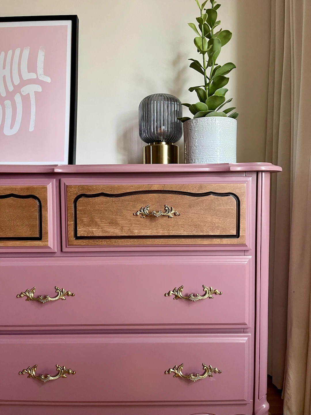Stunning French Provincial Dresser - 7 Drawers