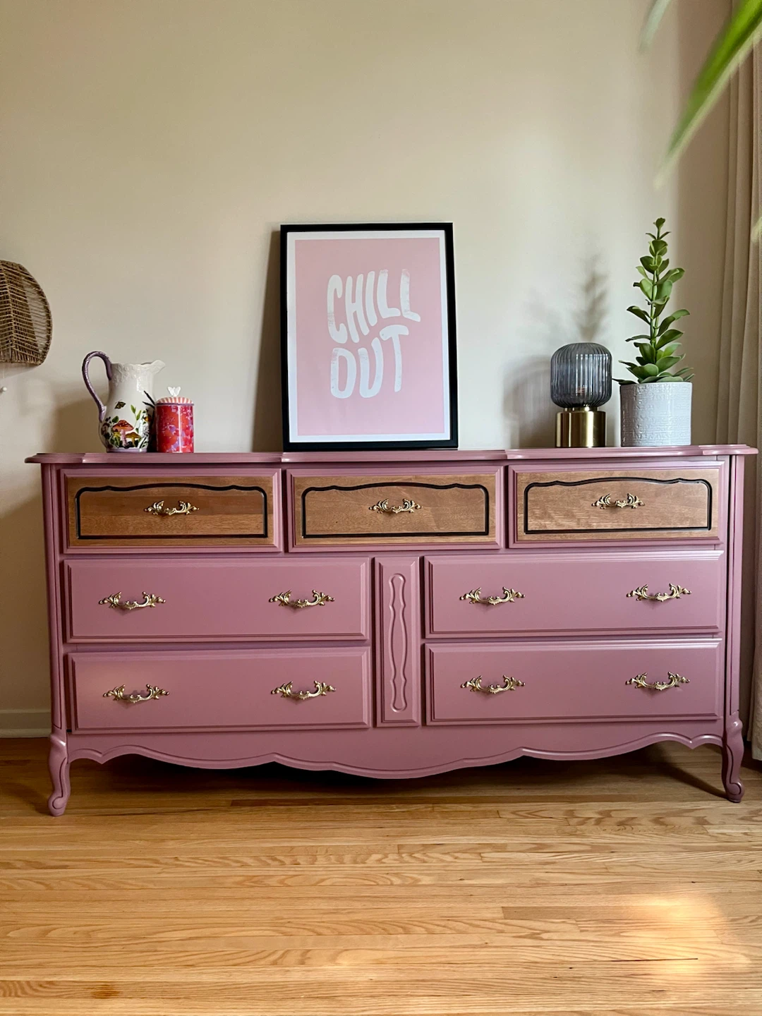 Stunning French Provincial Dresser - 7 Drawers - photo 2
