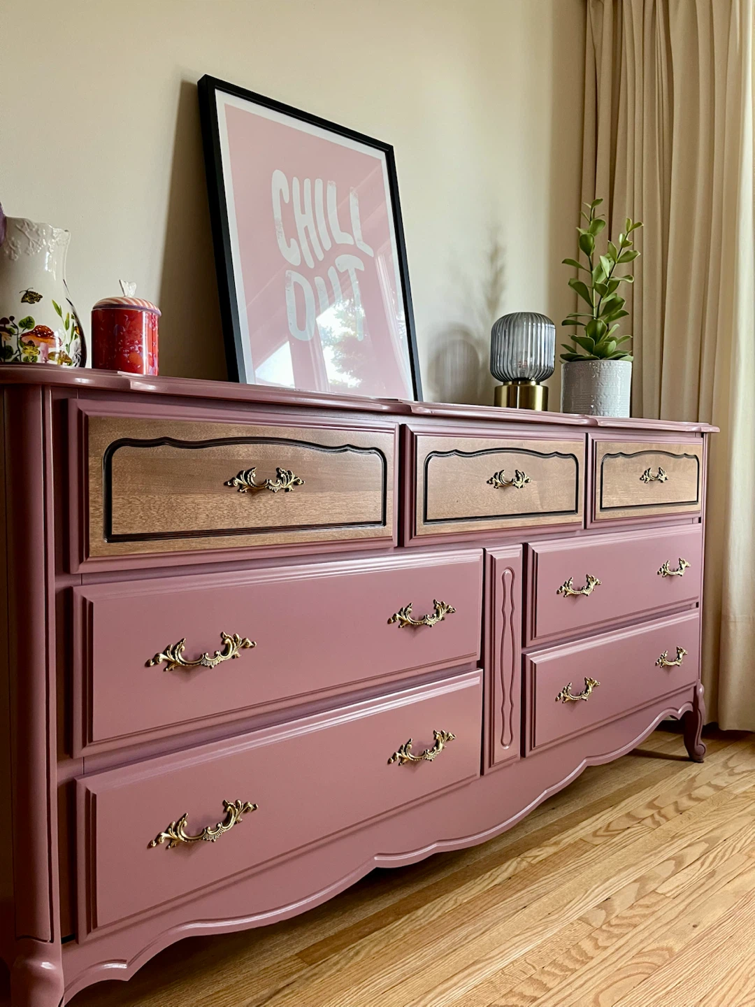 Stunning French Provincial Dresser - 7 Drawers - photo 3