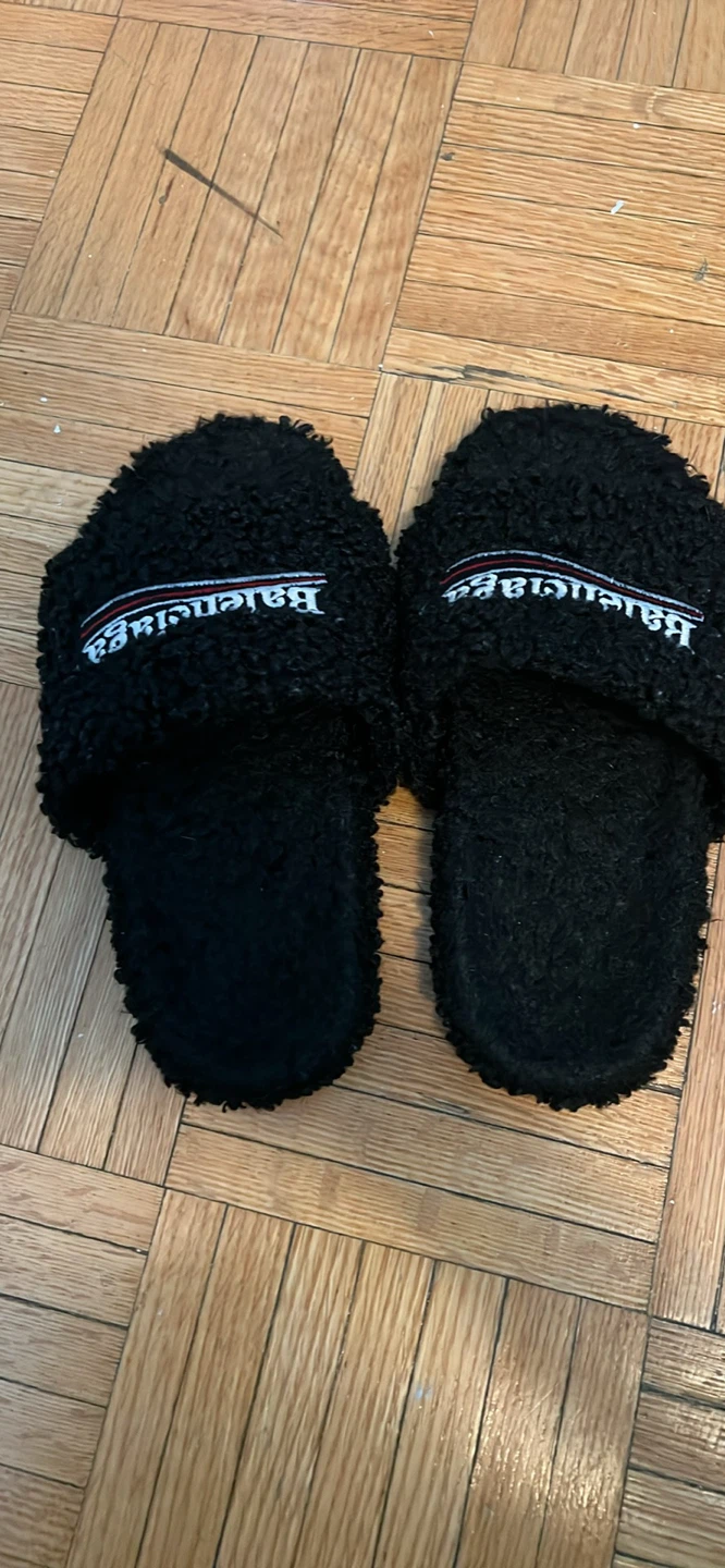 balenciaga slides