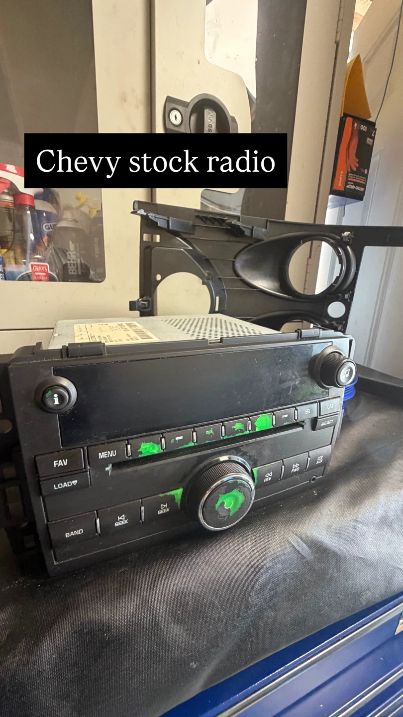 Chevy Stock Radio Delphi Delco in Queens, NY