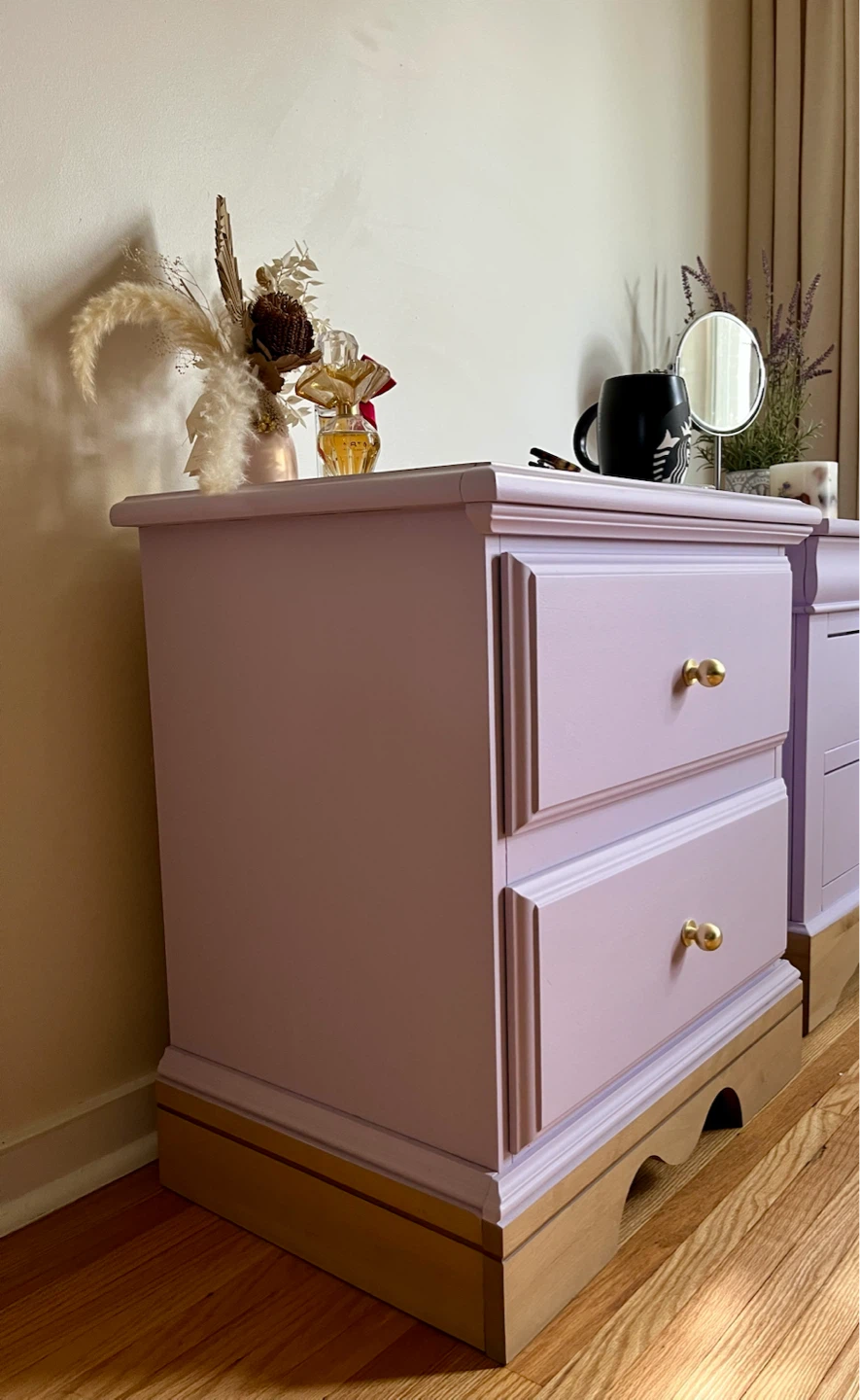 Cute Lavender Nightstand with Gold Knobs 💜 - photo 2