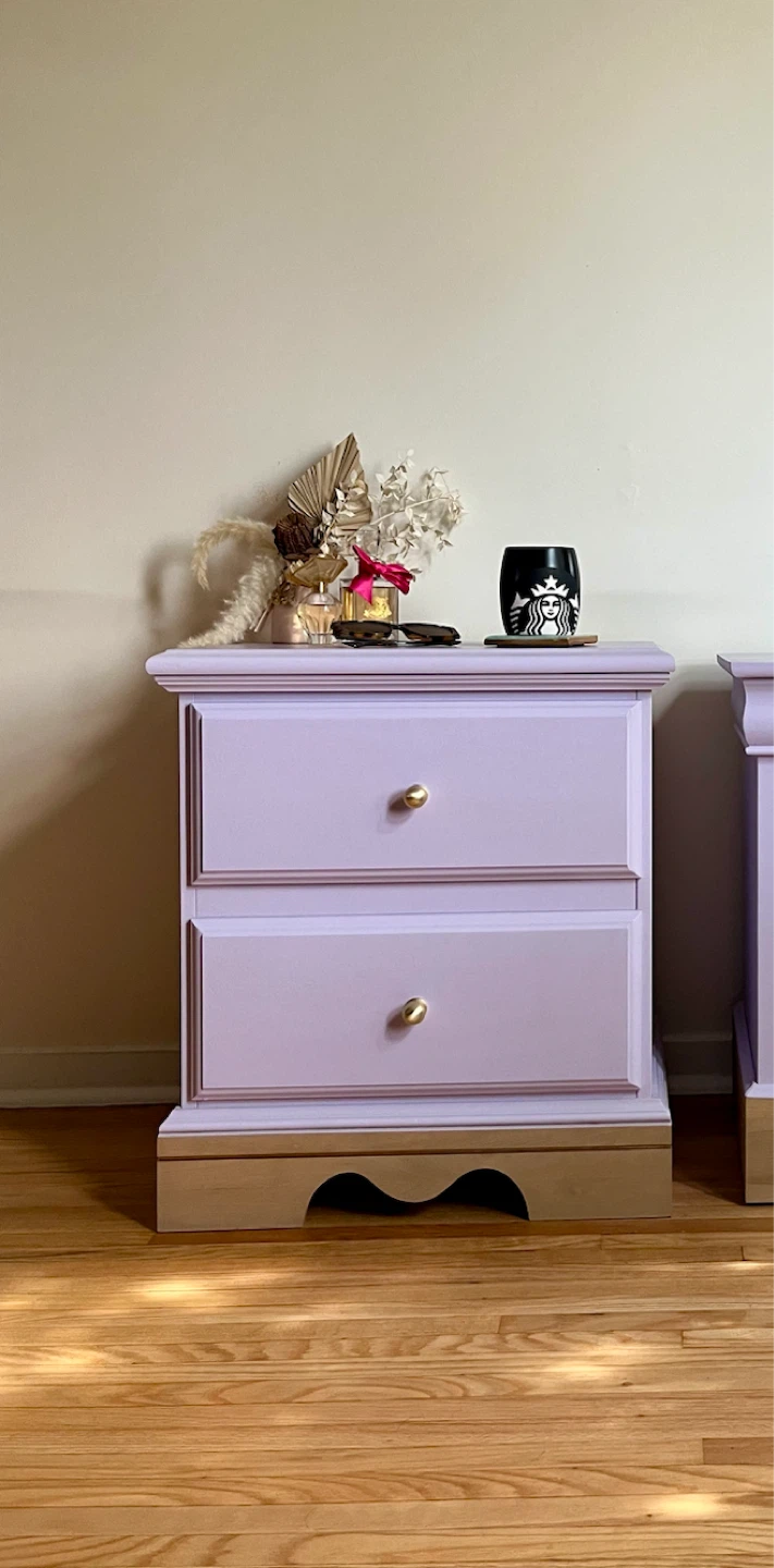 Cute Lavender Nightstand with Gold Knobs 💜 - photo 3