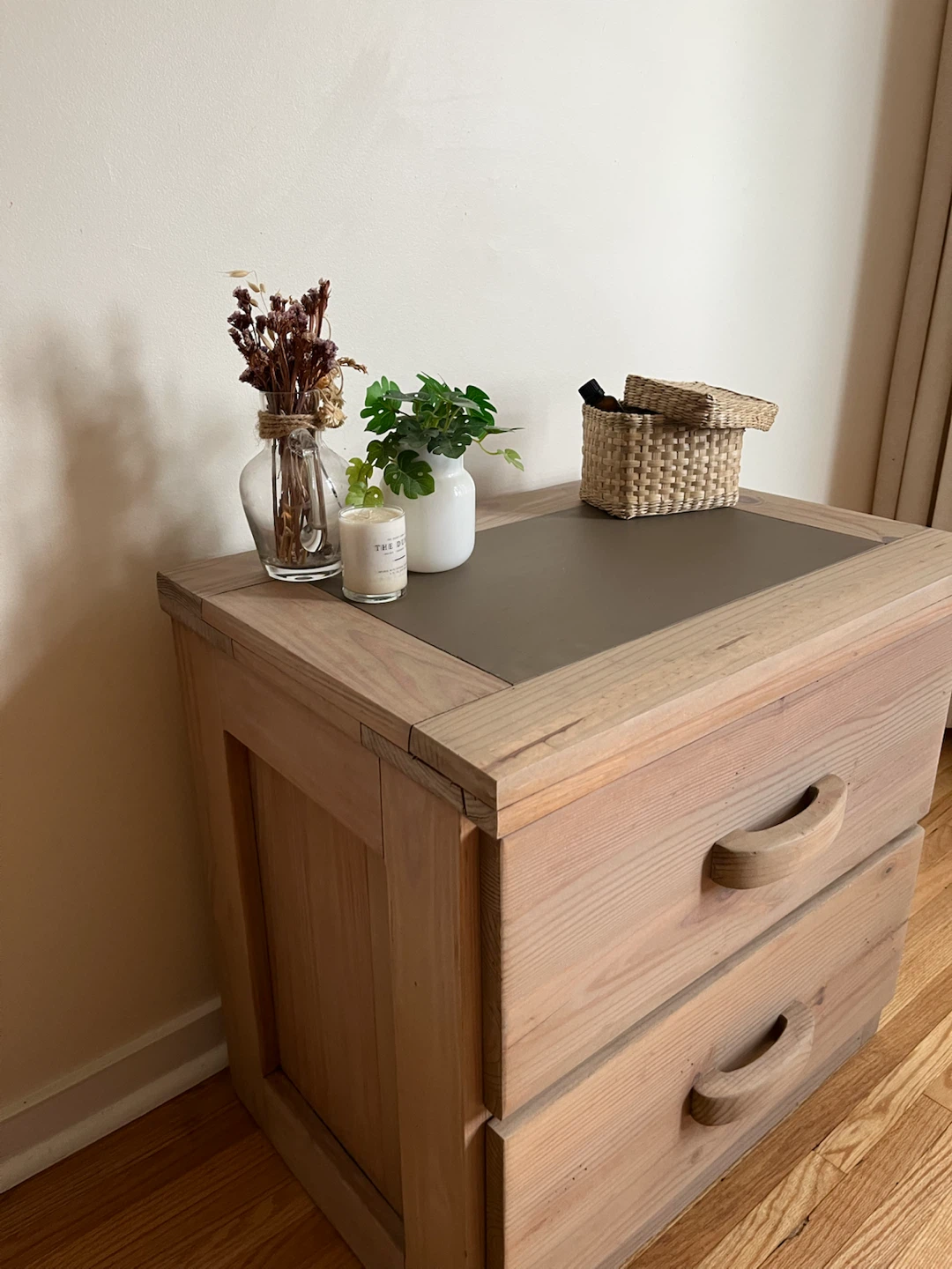 Charming Solid Wood 2-Drawer Nightstand