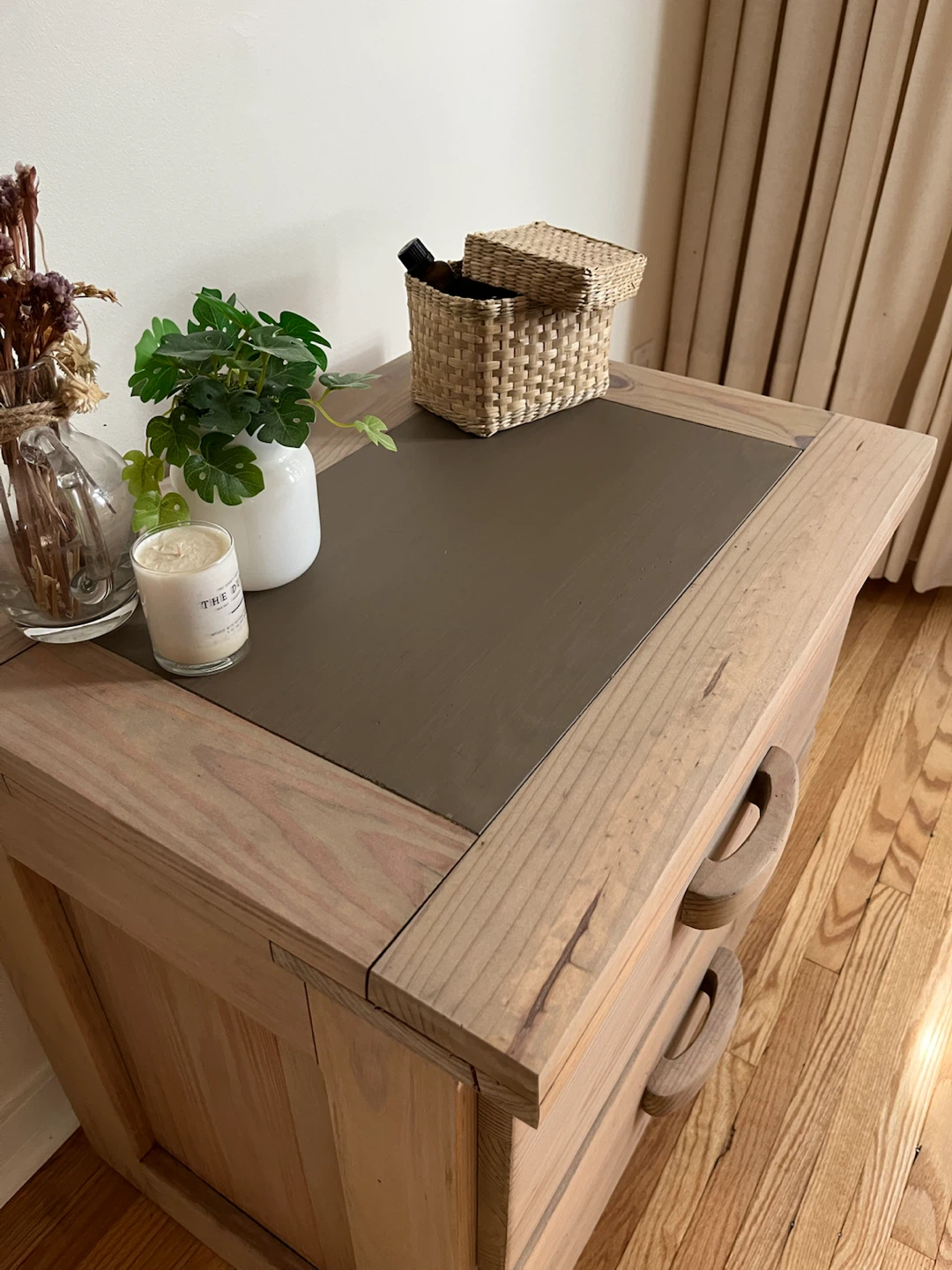 Charming Solid Wood 2-Drawer Nightstand - photo 4