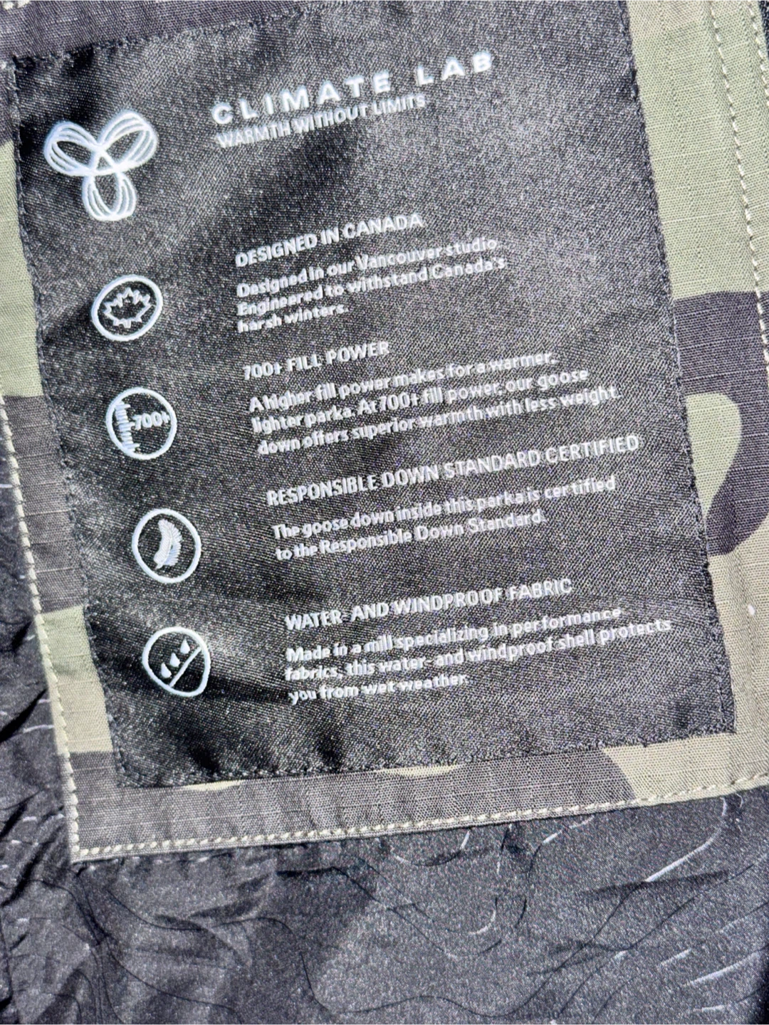 Aritzia TNA St. Anton Parka – Camo – Size Medium - photo 3