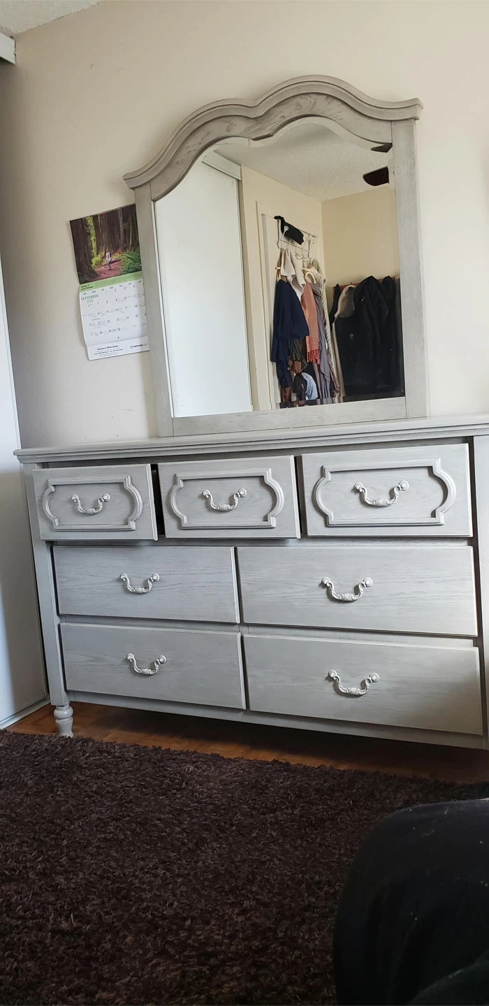 Twin Bedroom Set - photo 3
