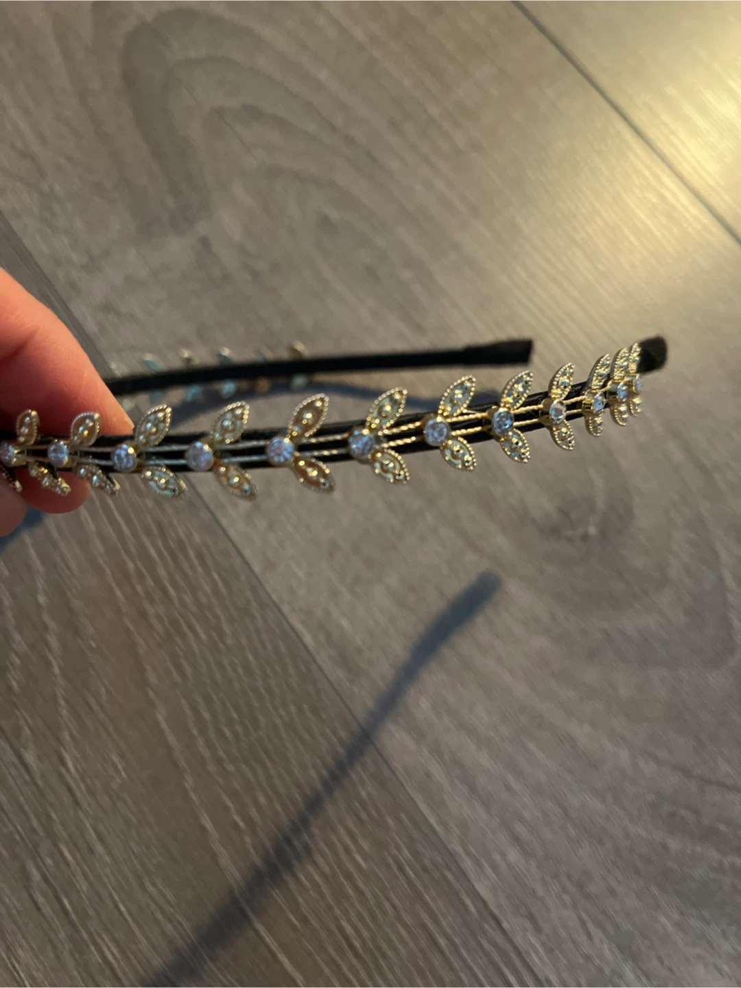 Gold Tone Leaf Headband - photo 2