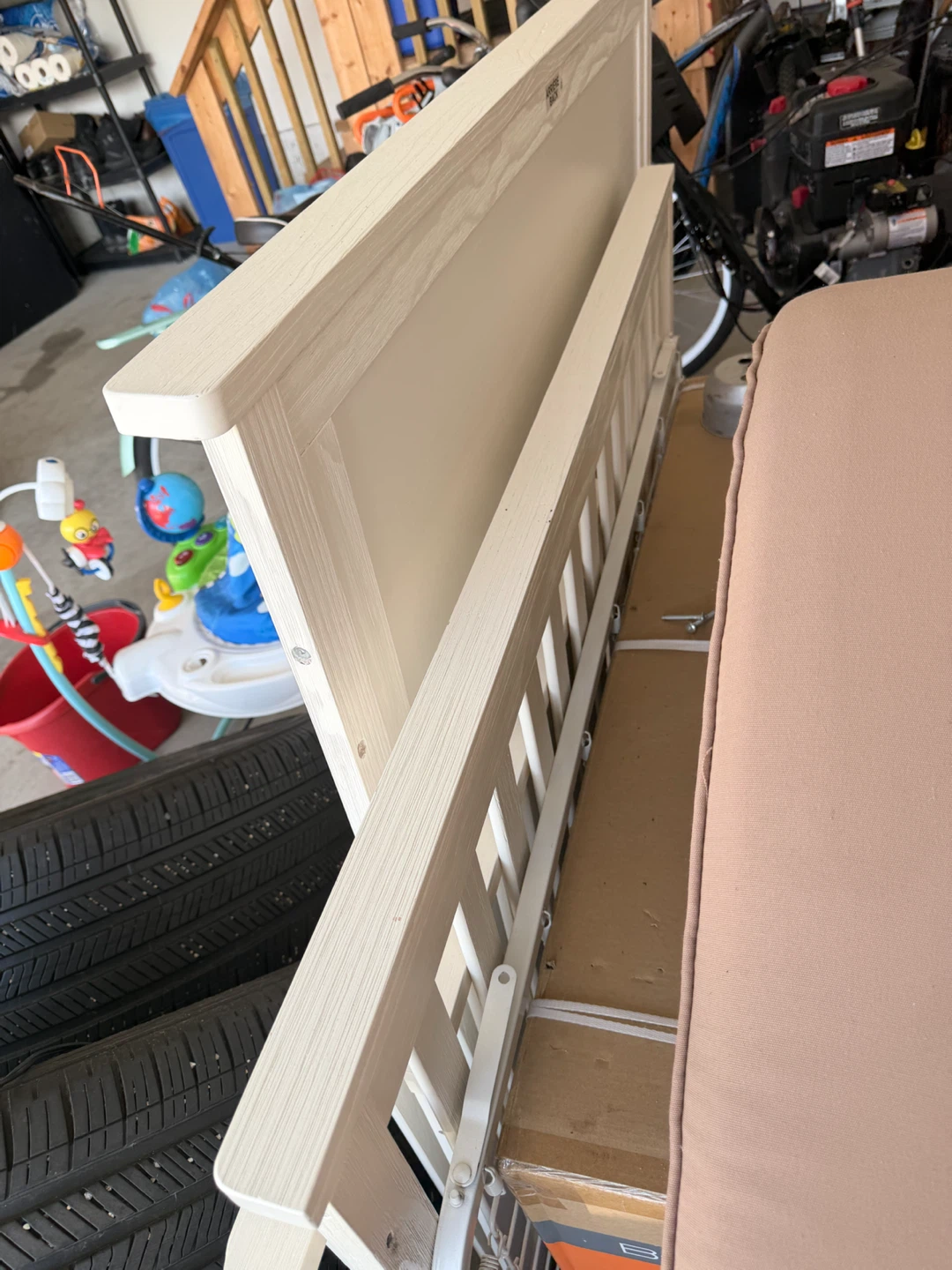 White Convertible Crib - photo 2