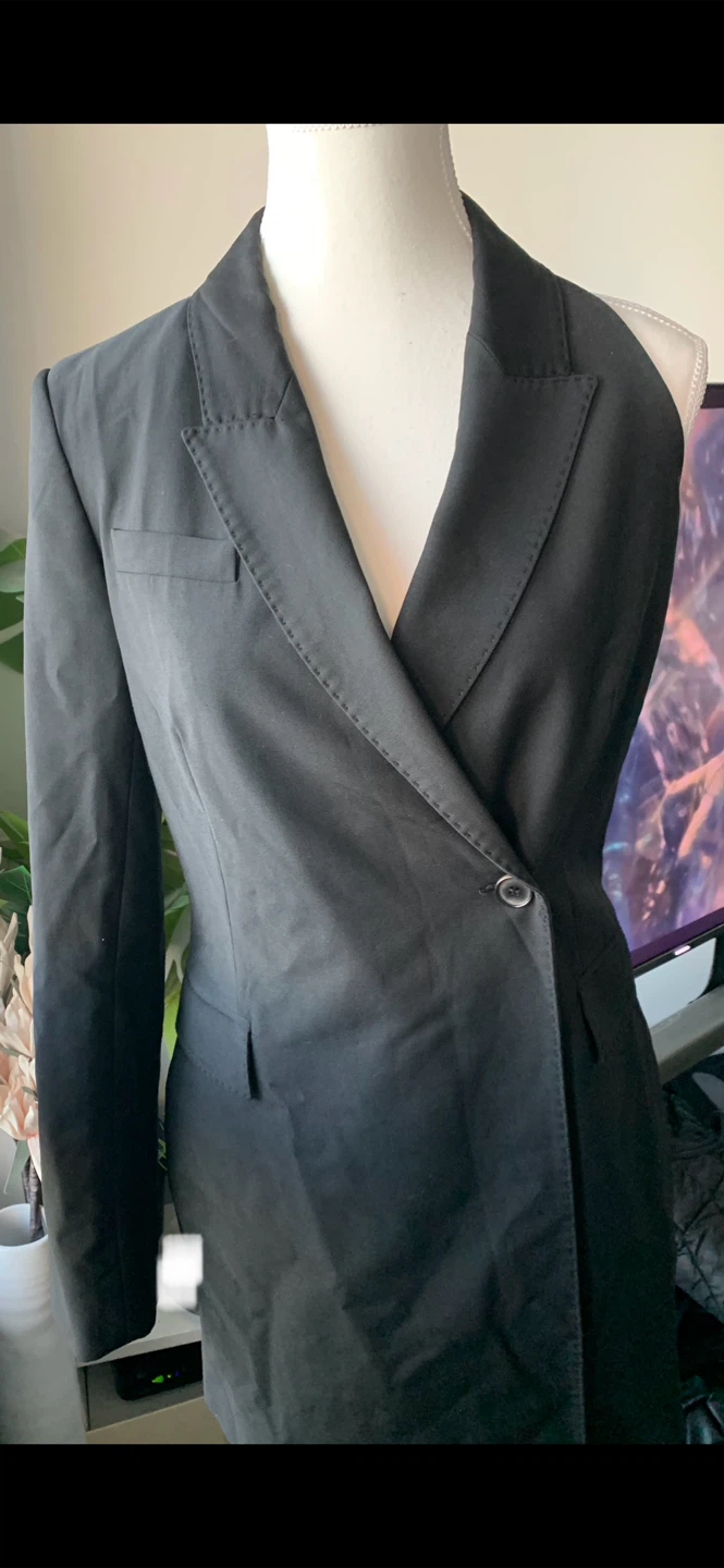 🎃🧟‍♀️Black One-Sleeve Blazer