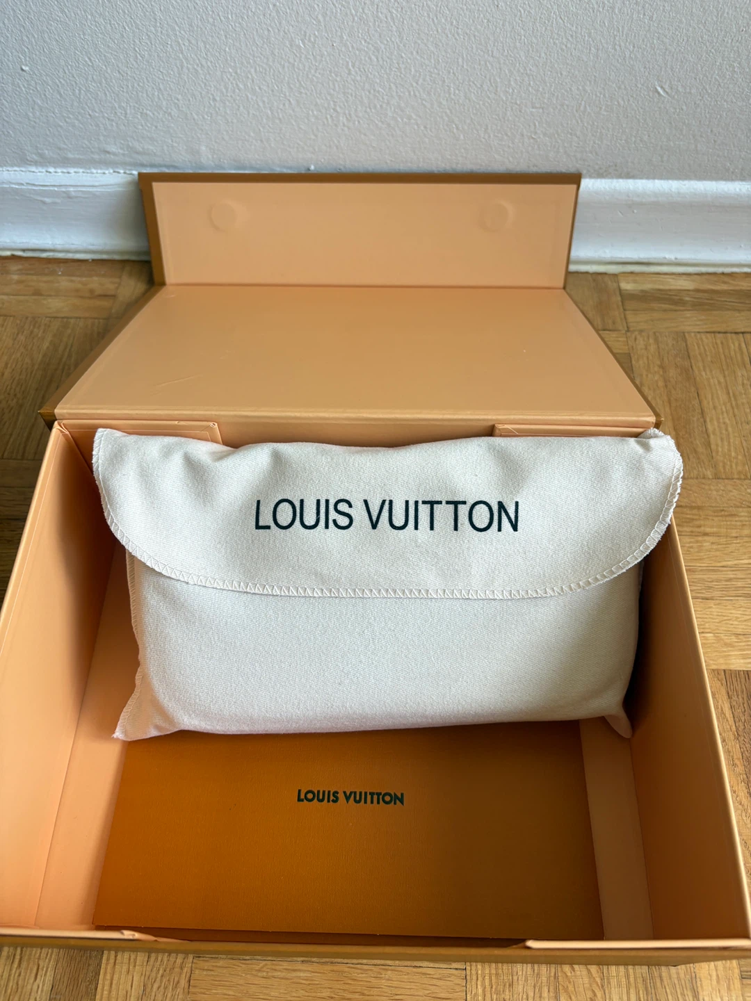 Louis Vuitton bag - photo 2