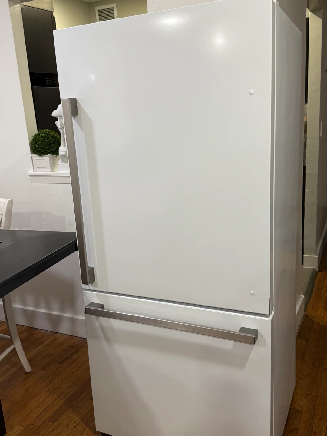 Hisense Bottom Freezer Refrigerator - photo 4