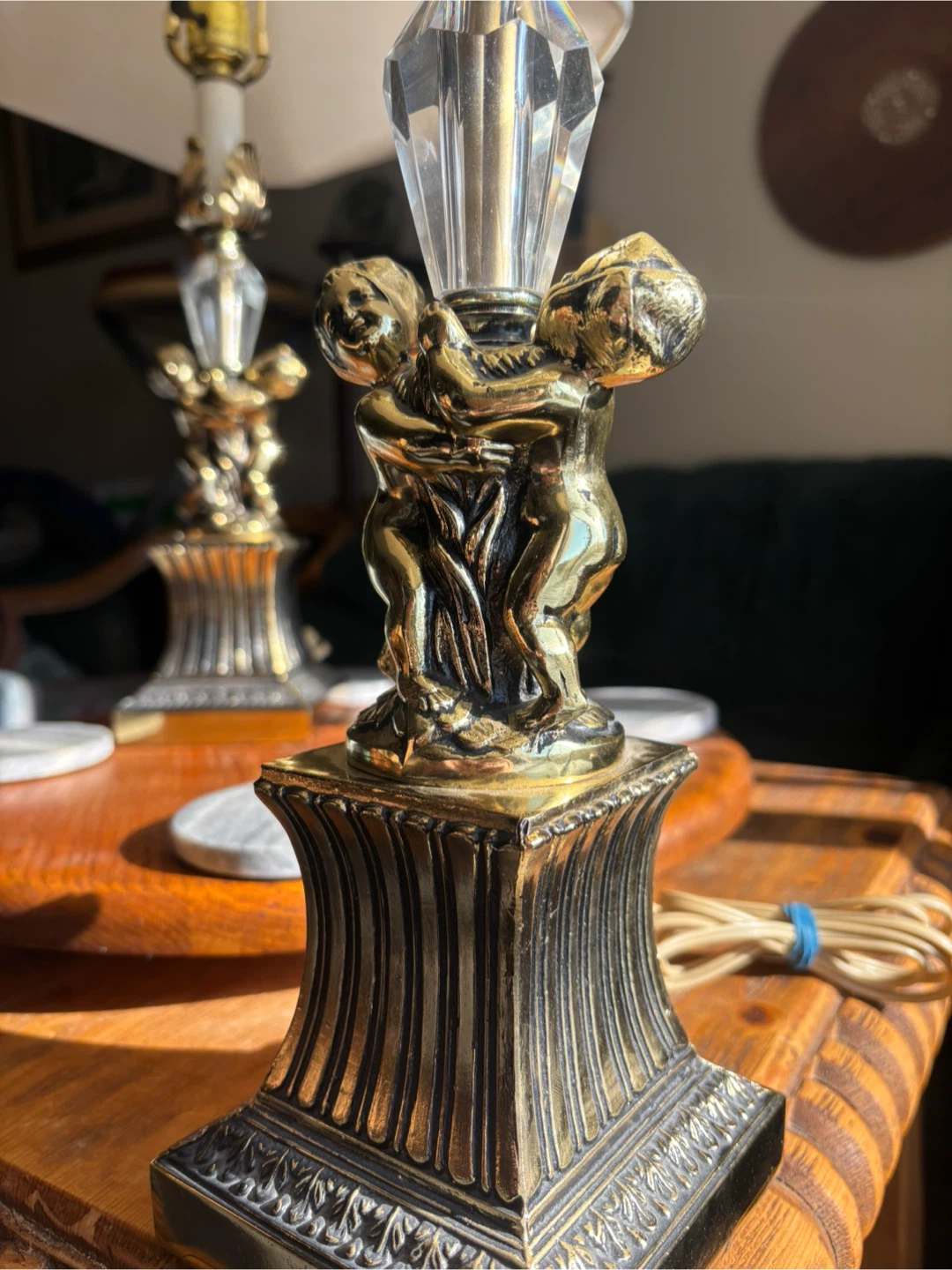 Pair of Vintage Brass Cherub Lamps - photo 3