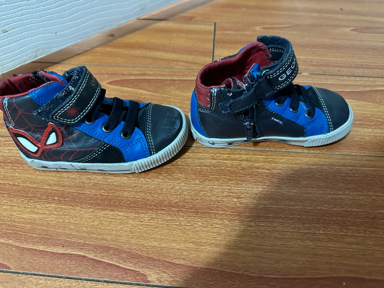 Geox Marvel Spider-Man Kids Shoes Size 6.5 - photo 2