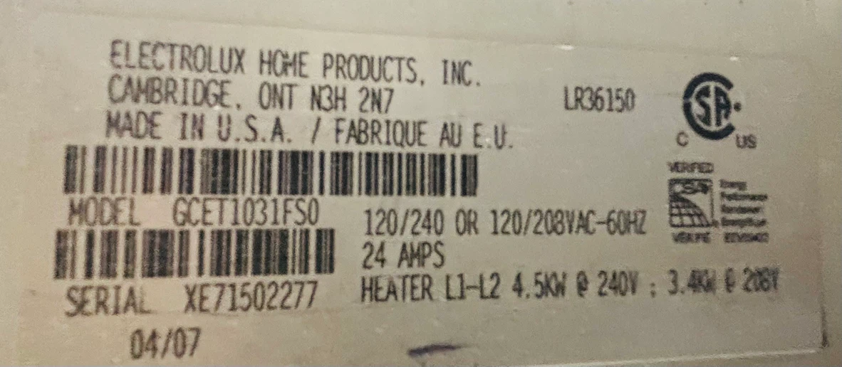 Frigidaire stacked washer and dryer unit - photo 2