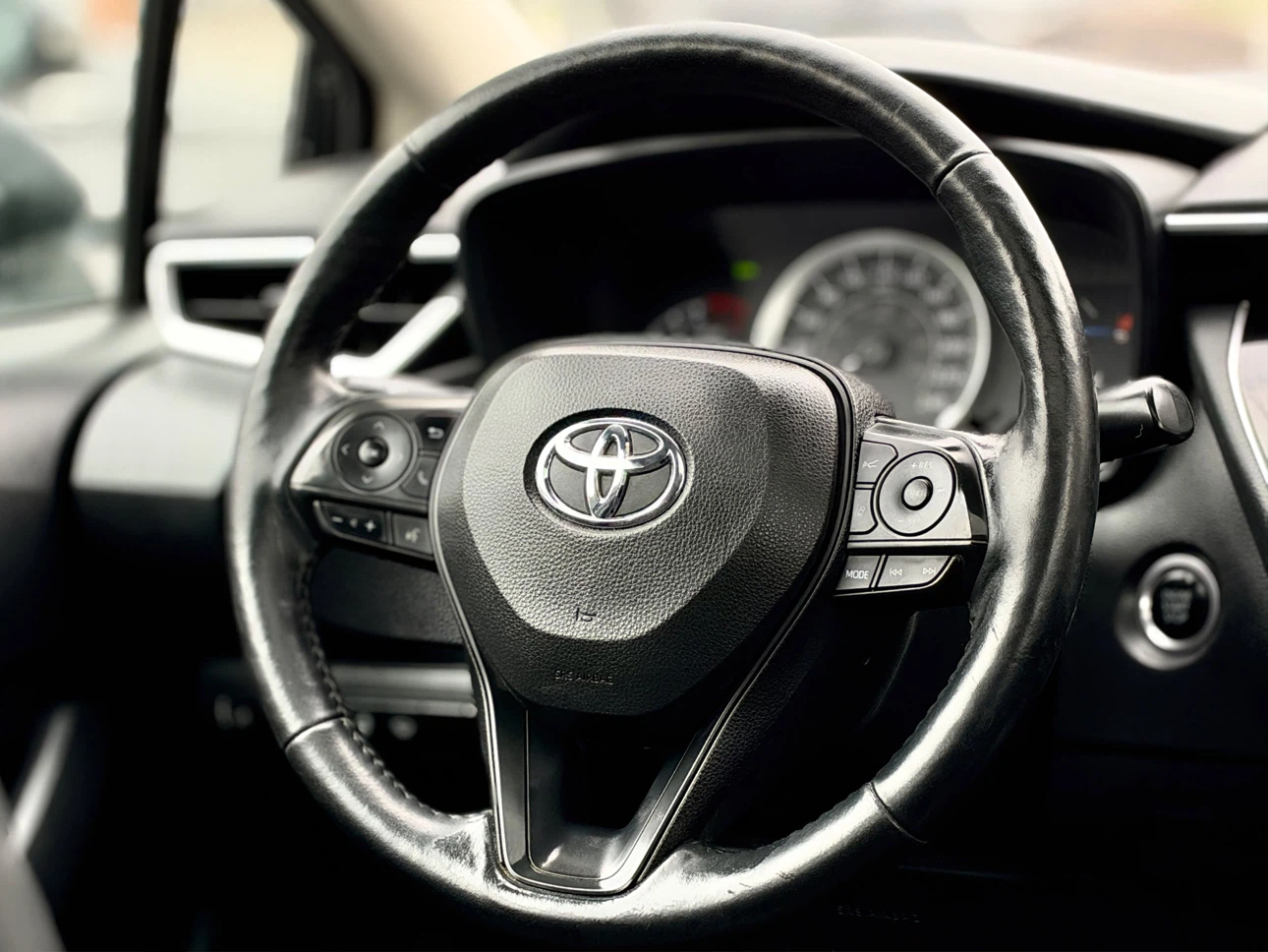 2021 Toyota Corolla LE Update With Sunroof/Push Start - photo 4