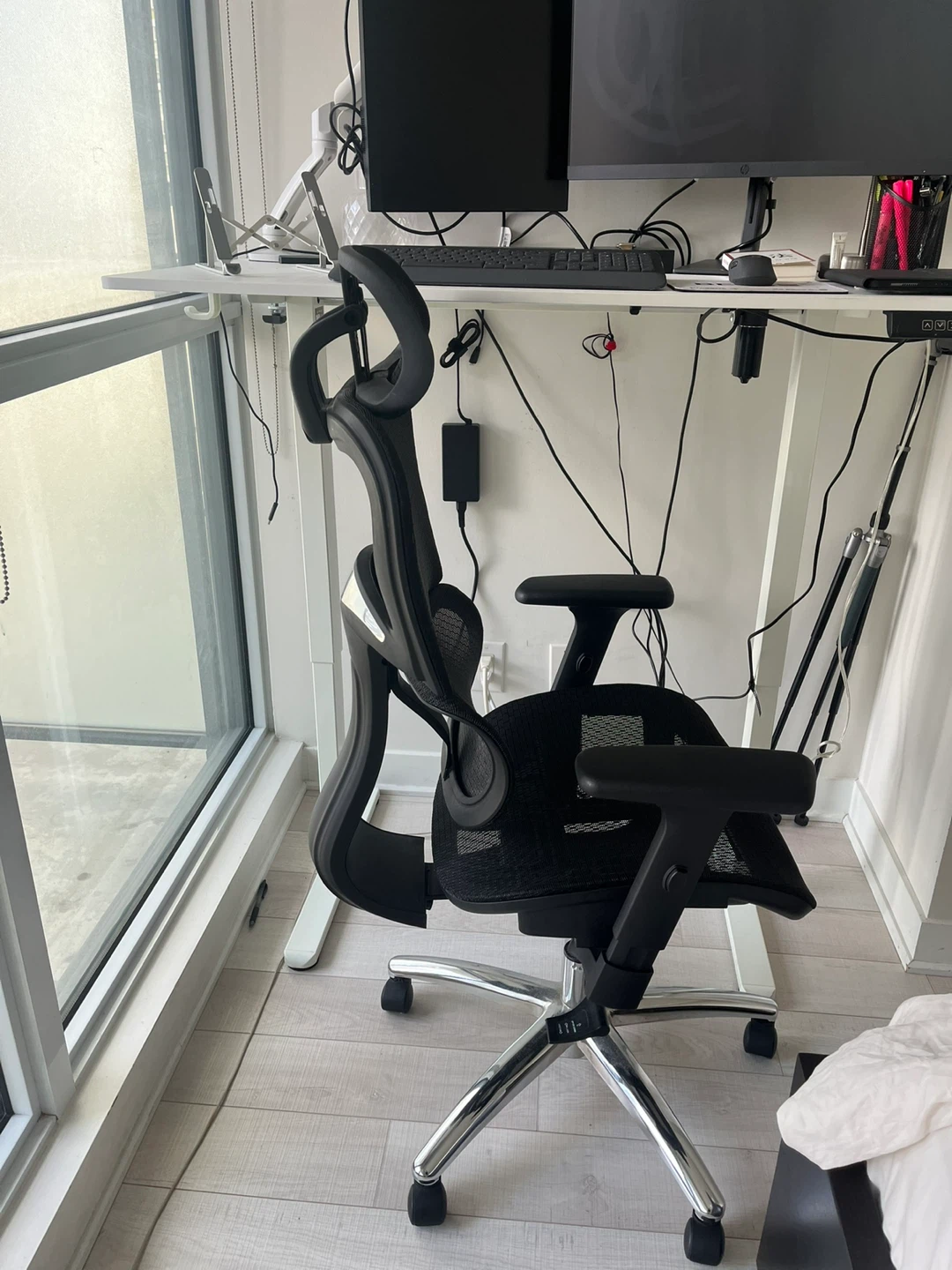 Adjustable Standing Desk with Memory Settings