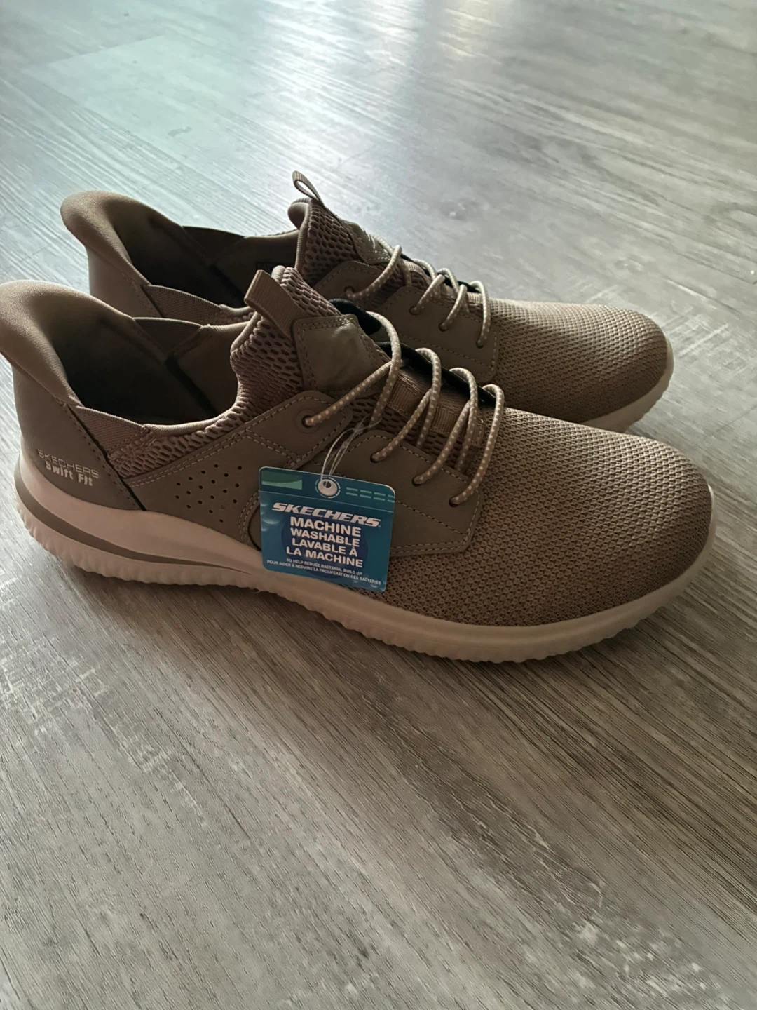 Brand new Skechers Hands Free Swift Fit Shoes- 10 - photo 2