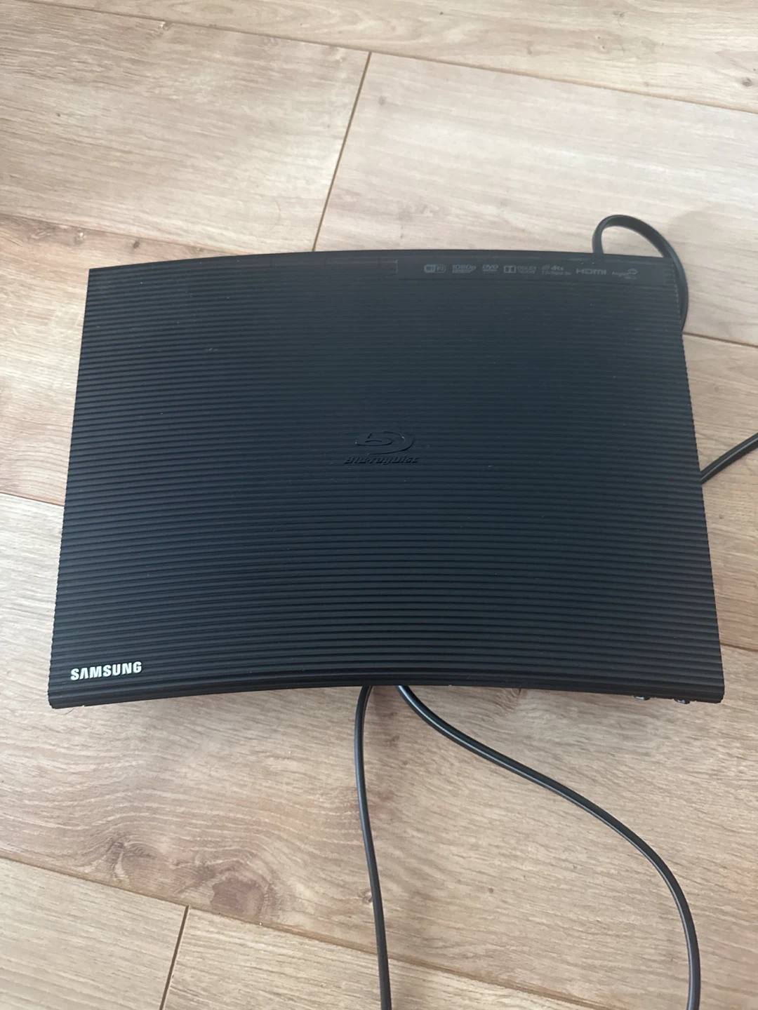 Samsung BD-J5700 Blu-ray Player