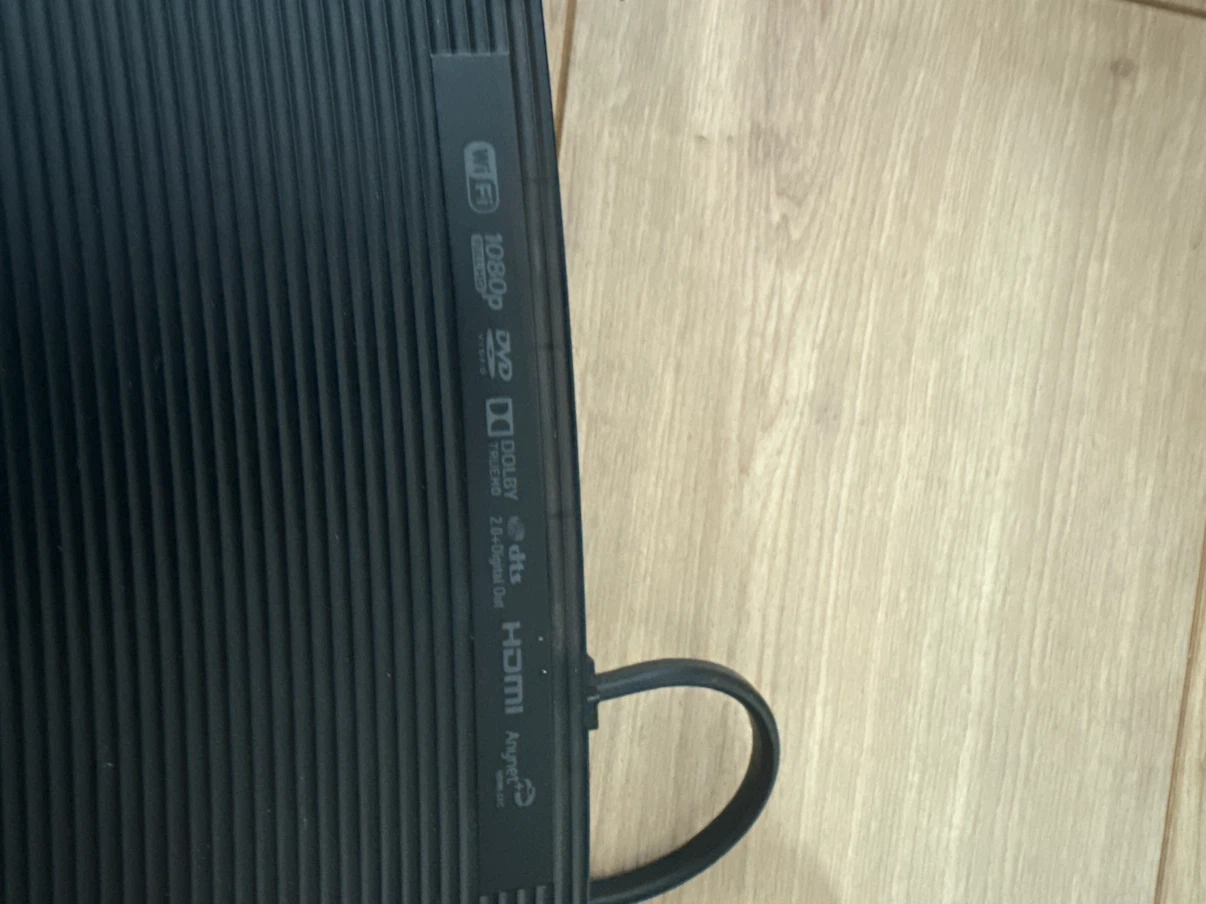 Samsung BD-J5700 Blu-ray Player - photo 2