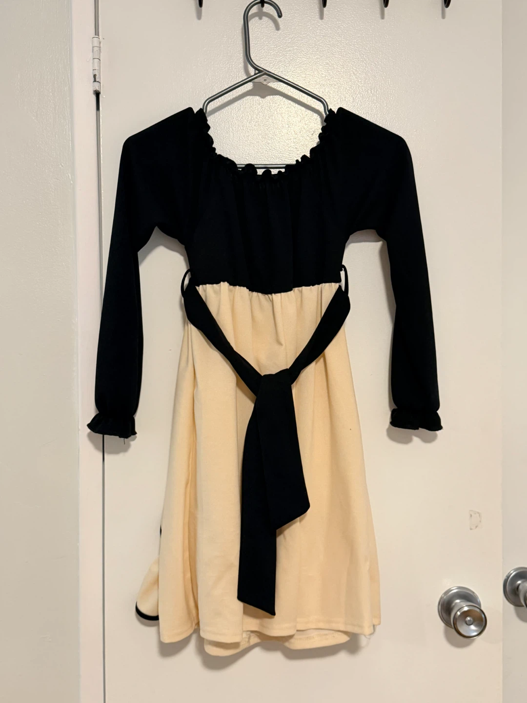 Girls Black and Cream Dress - photo 2