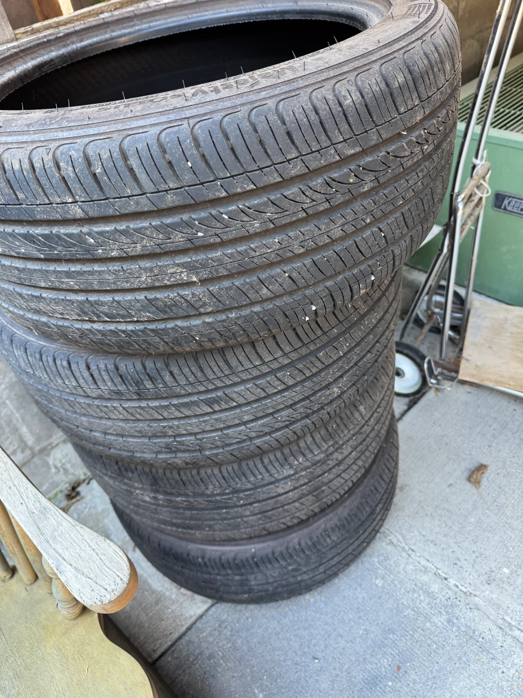 Set of 4 Tires 225/45 R17
