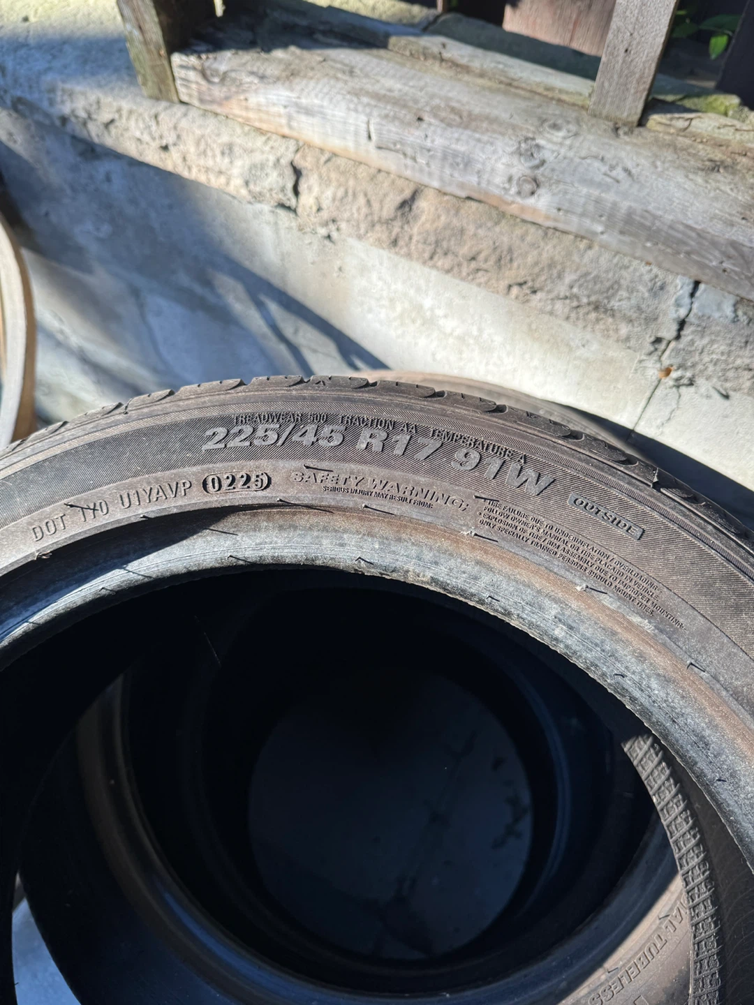 Set of 4 Tires 225/45 R17 - photo 2